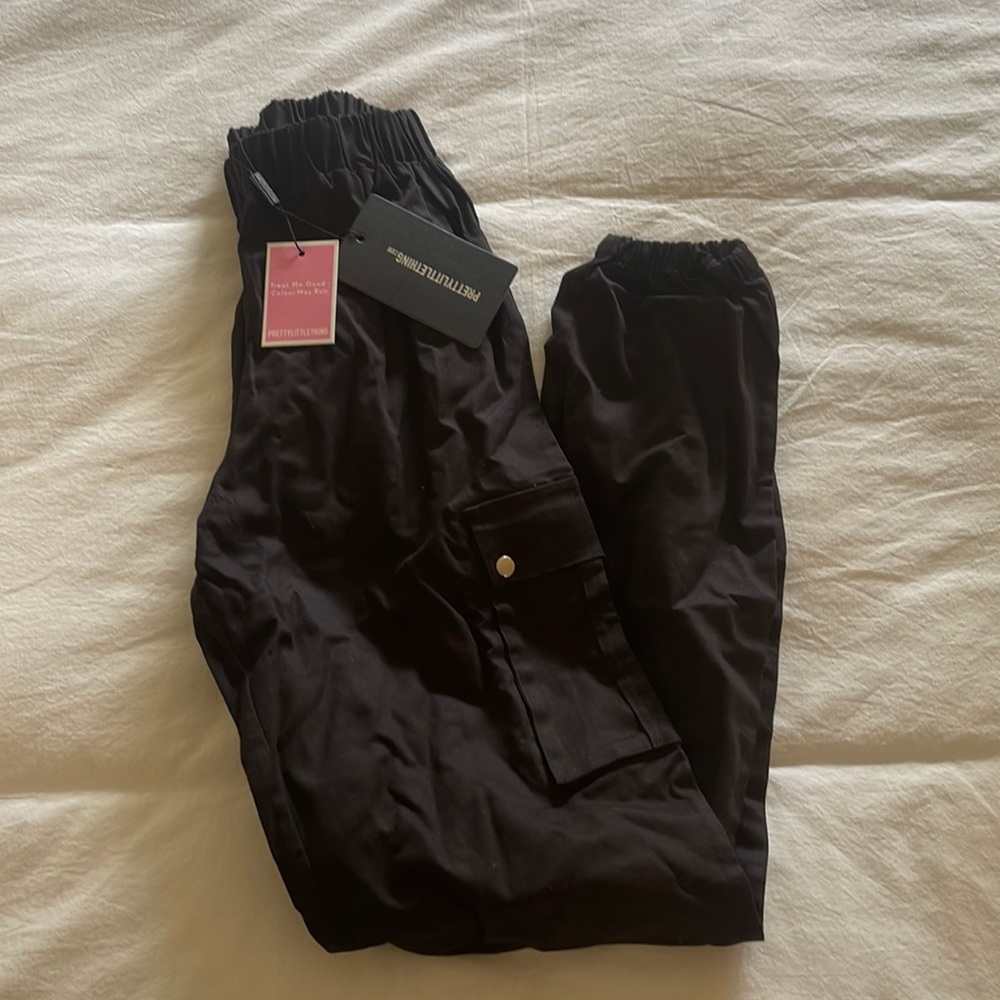 Brand new with tags black cargo pants (prettylittlething)